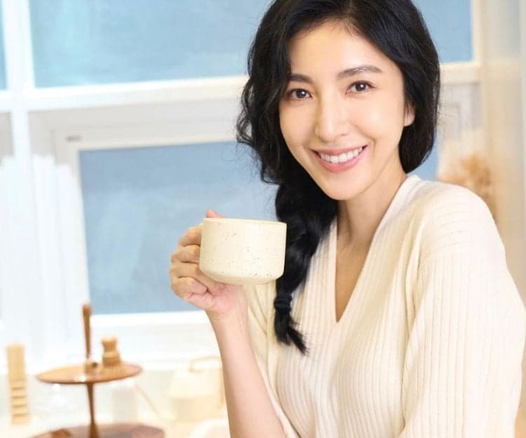 浪姐5｜44歲楊謹華靠3款瘦身水擁魔鬼身材    薑茶助提高代謝、美顏茶助改善浮腫  餐後飲1杯XX必瘦？