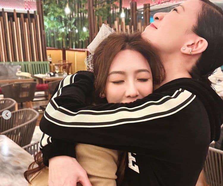 新聞女王｜何依婷回應與佘詩曼不和傳聞稱：真係好無聊喎！  佘詩曼一舉動徹底粉碎謠言